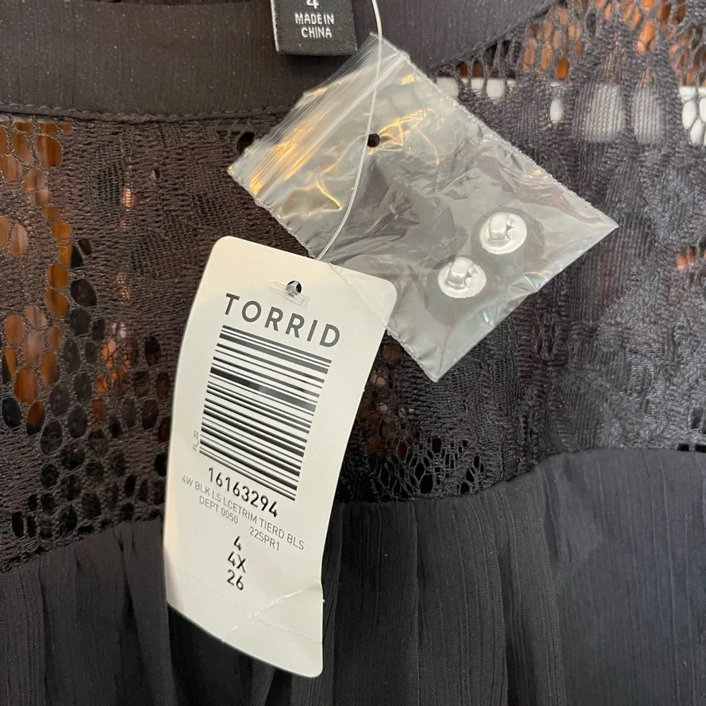 Torrid size 4 blouse brand new with tags - Picture 6 of 6